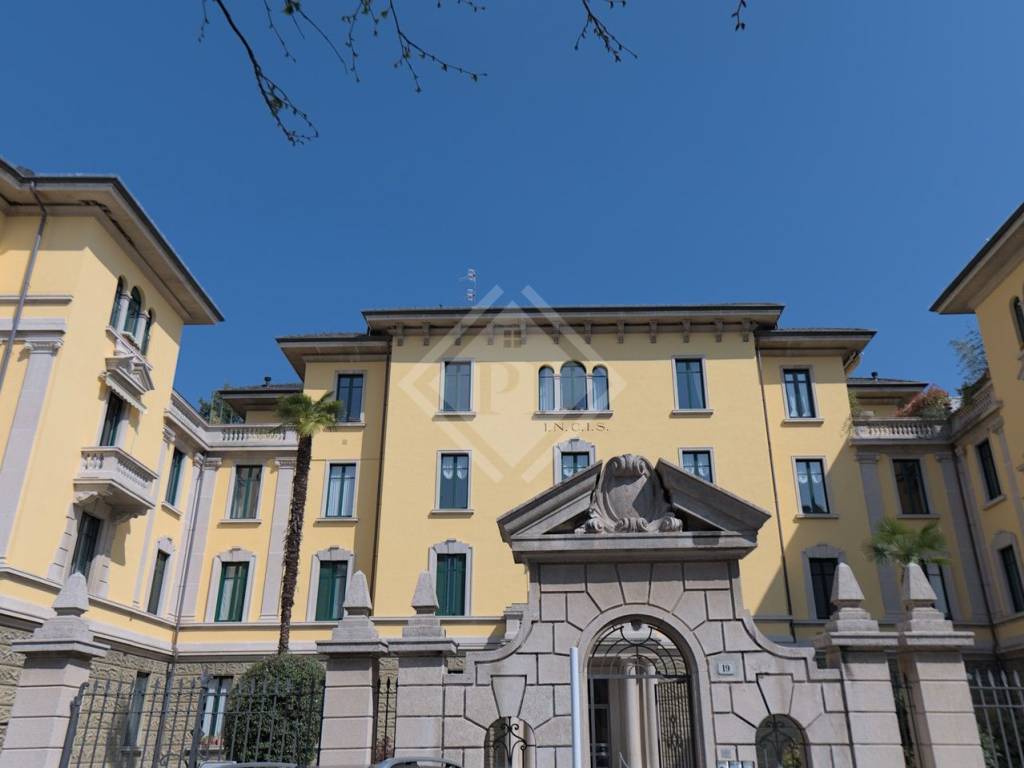 appartamento in vendita a Varese in zona Giubiano