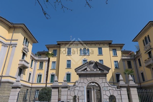 appartamento in vendita a Varese in zona Giubiano