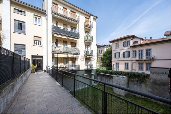 appartamento in vendita a Varese in zona Centro Città