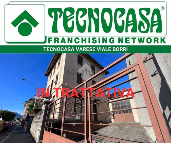 casa indipendente in vendita a Varese in zona Giubiano