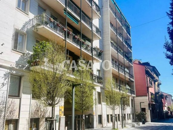 appartamento in vendita a Varese in zona Casbeno