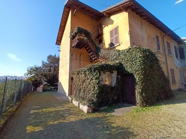 appartamento in vendita a Varese in zona San Fermo