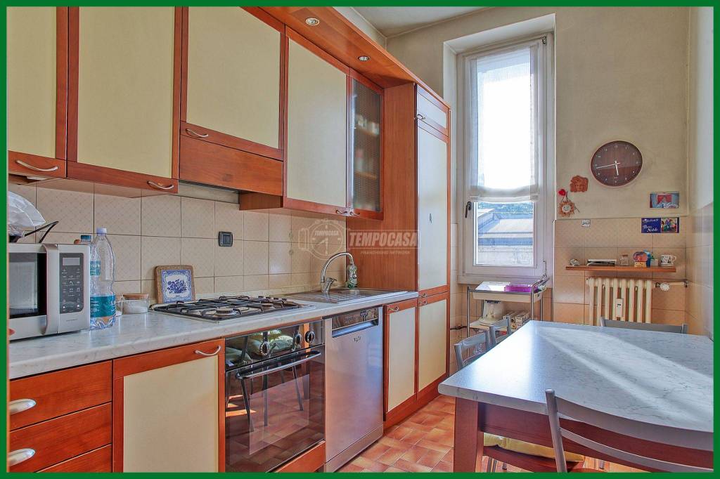 appartamento in vendita a Varese in zona Biumo