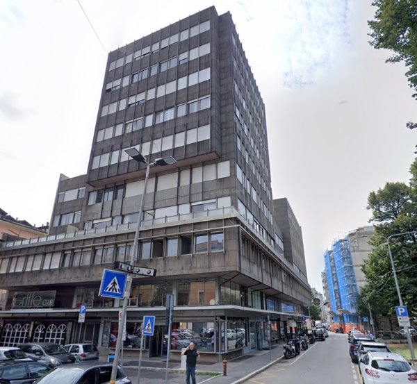 appartamento in vendita a Varese in zona Centro Città