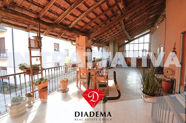 casa indipendente in vendita a Varese in zona Capolago