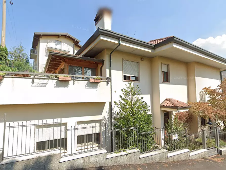 appartamento in vendita a Varese in zona Bizzozero