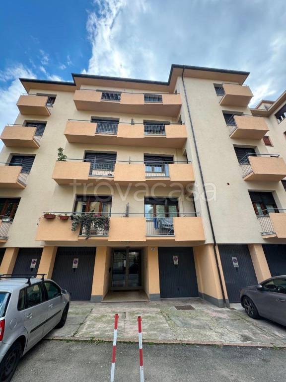 appartamento in vendita a Varese in zona Giubiano
