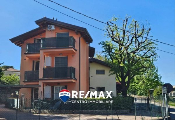 appartamento in vendita a Varese in zona Giubiano