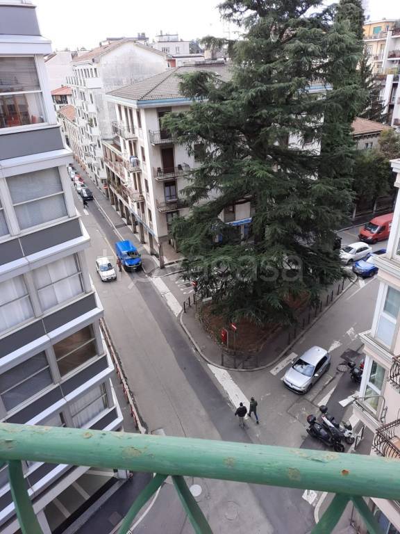 appartamento in vendita a Varese in zona Centro Città