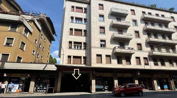 appartamento in vendita a Varese in zona Centro Città