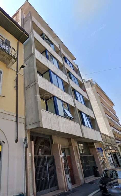 appartamento in vendita a Varese in zona Centro Città
