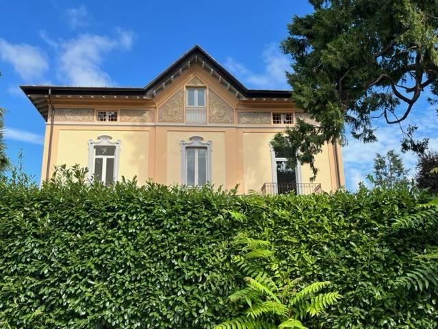 casa indipendente in vendita a Varese in zona Biumo