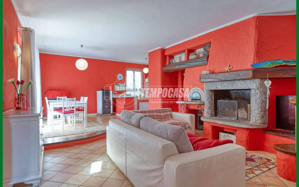 appartamento in vendita a Varese in zona Capolago