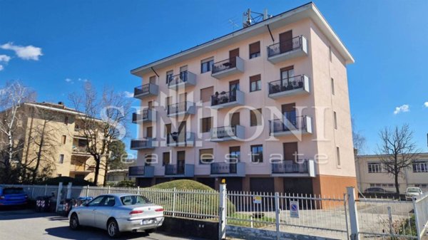 appartamento in vendita a Varese in zona Velate