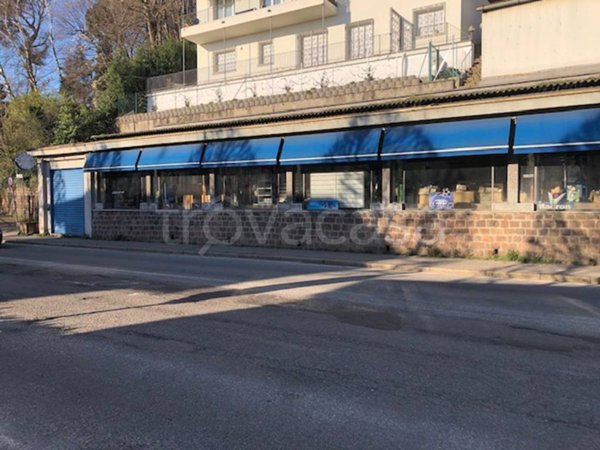 negozio in vendita a Varese in zona Biumo