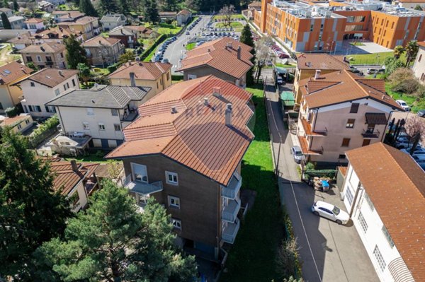 appartamento in vendita a Varese in zona Giubiano