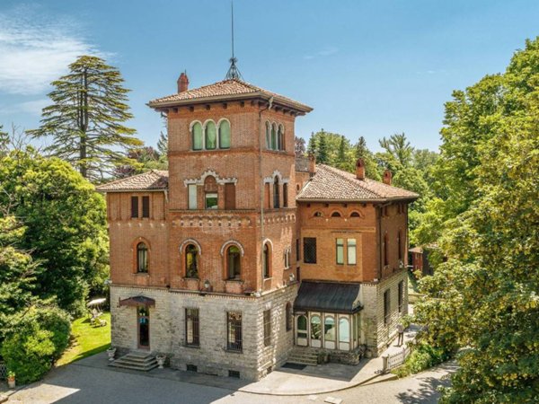 villa in vendita a Varese in zona Velate