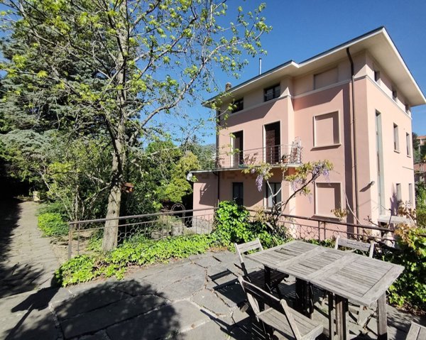 appartamento in vendita a Varese in zona Sant'Ambrogio