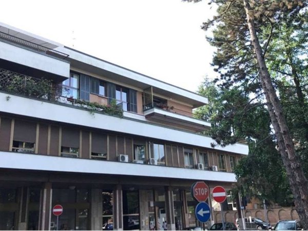 appartamento in vendita a Varese in zona Brunella