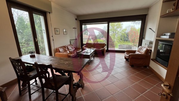 appartamento in vendita a Varese in zona Biumo