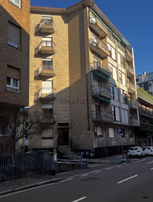 appartamento in vendita a Varese in zona Bosto
