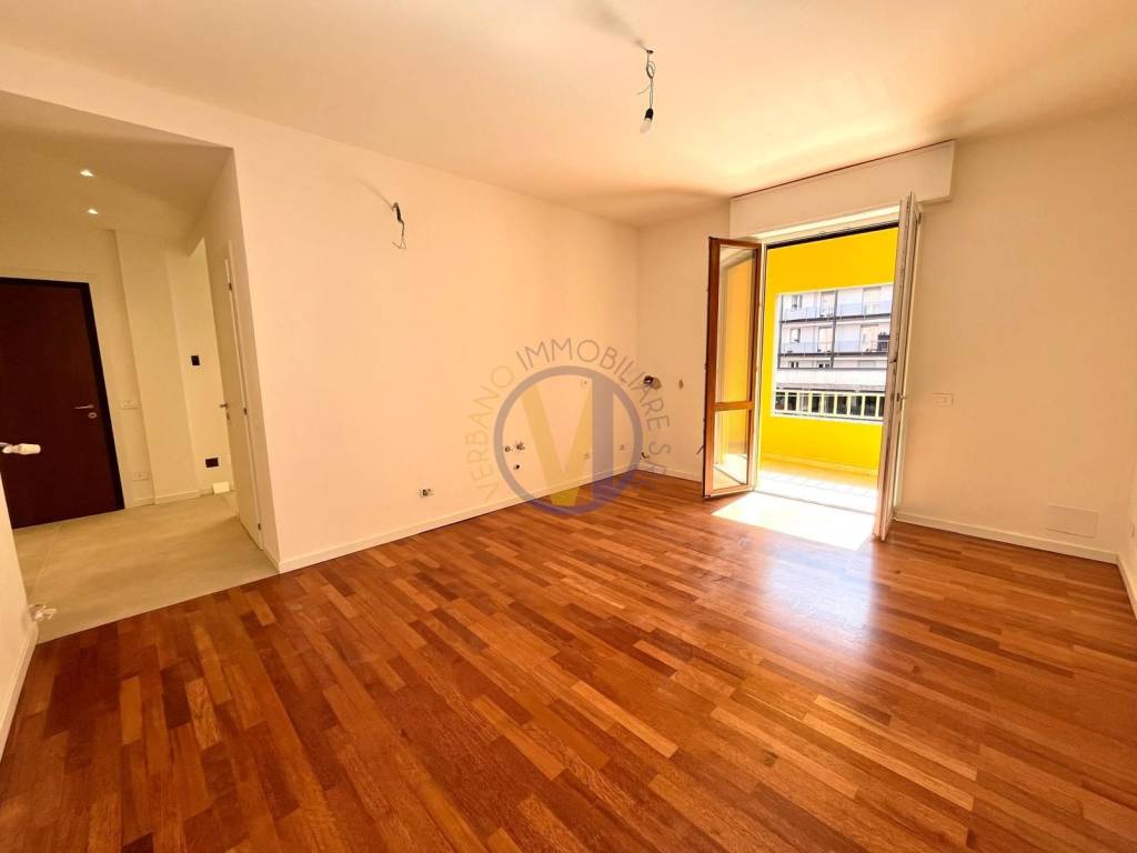 appartamento in vendita a Varese in zona Brunella