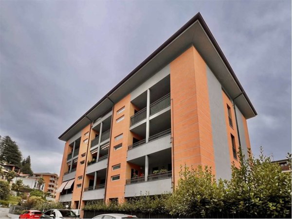 appartamento in vendita a Varese in zona Ippodromo