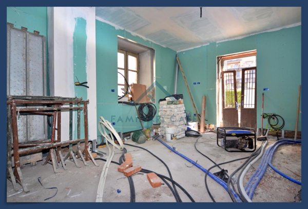 appartamento in vendita a Varese in zona Cartabbia