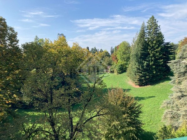 appartamento in vendita a Varese in zona Brunella