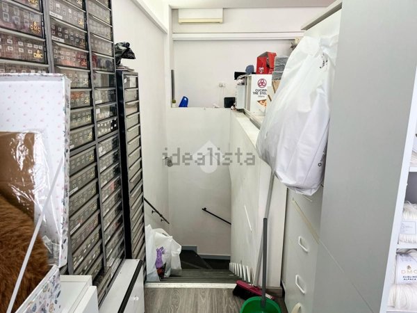 negozio in vendita a Varese in zona Centro Città