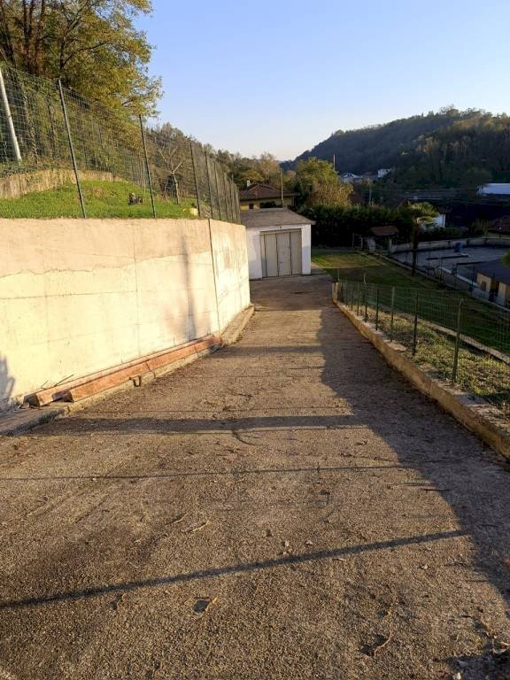 casa semindipendente in vendita a Varese
