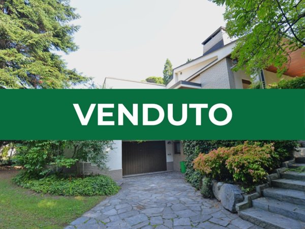 casa indipendente in vendita a Varese in zona Ippodromo