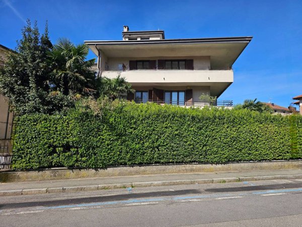 appartamento in vendita a Varese in zona Casbeno