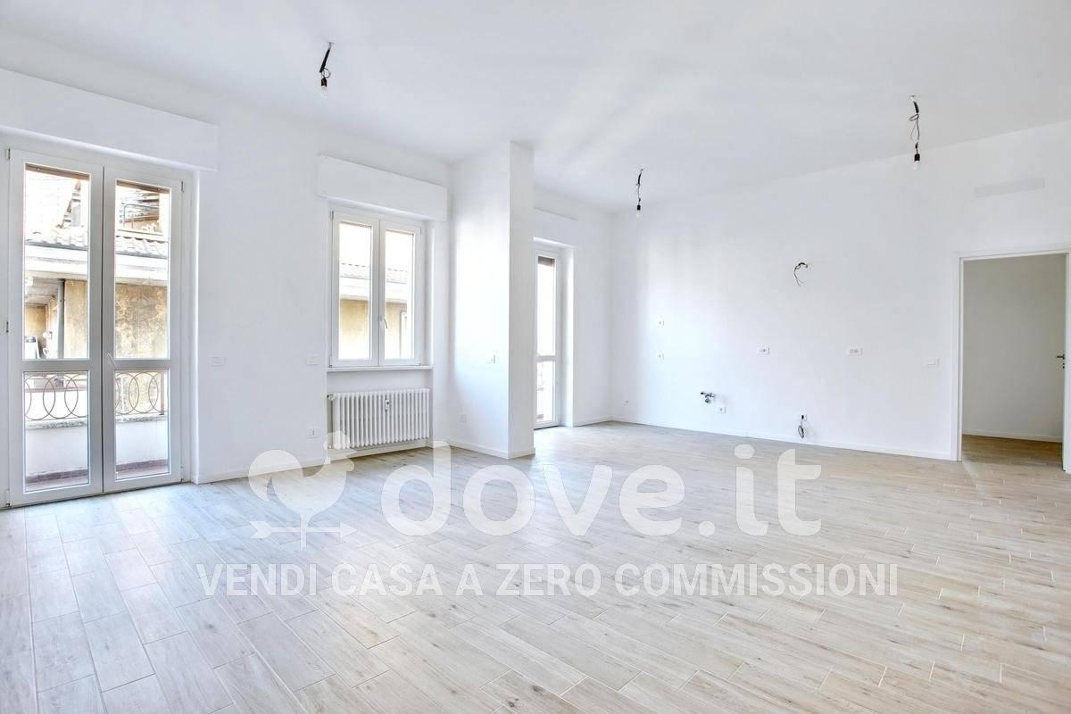 appartamento in vendita a Varese in zona Biumo