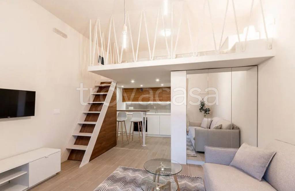 appartamento in vendita a Varese in zona Biumo