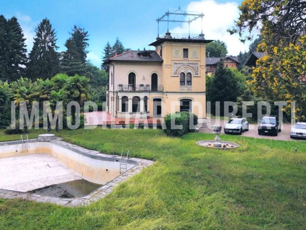 villa in vendita a Varese in zona Prima Cappella