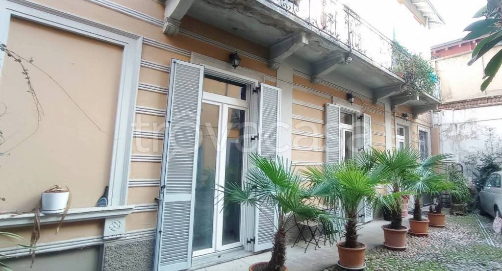 casa indipendente in vendita a Varese in zona Centro Città