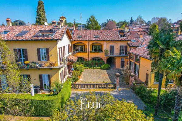 appartamento in vendita a Varese in zona Centro Città