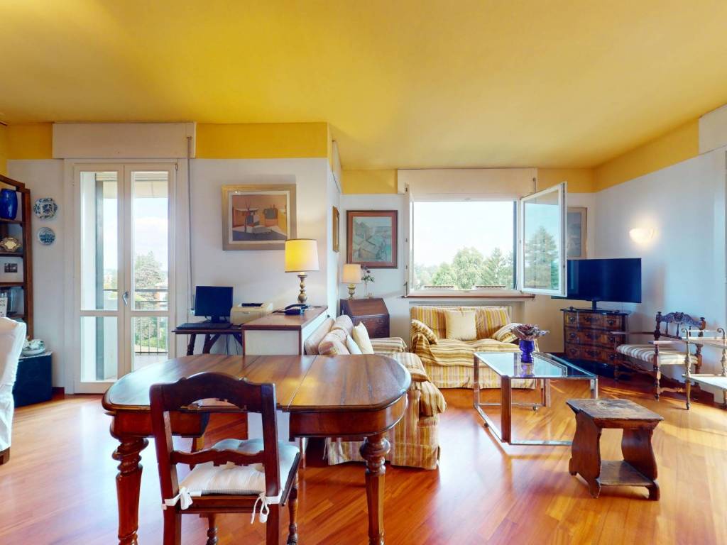 appartamento in vendita a Varese in zona Centro Città