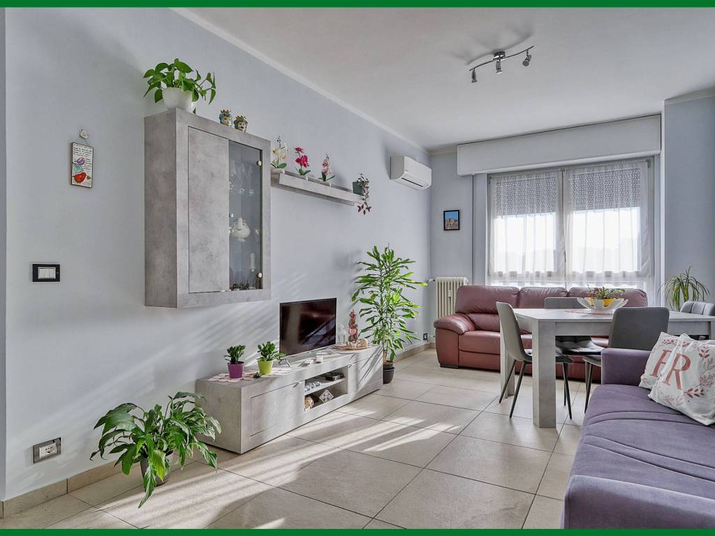 appartamento in vendita a Varese in zona Biumo