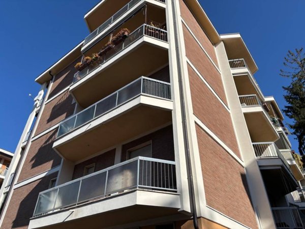 appartamento in vendita a Varese in zona Sant'Ambrogio