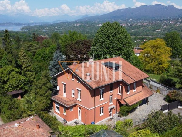 casa indipendente in vendita a Varese in zona Viale Europa