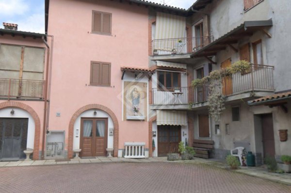 casa indipendente in vendita a Varese in zona San Fermo