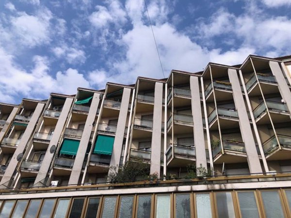 ufficio in vendita a Varese in zona Biumo