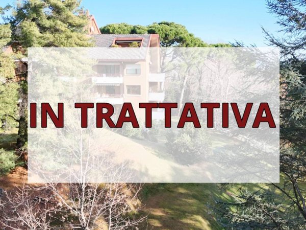 appartamento in vendita a Varese in zona Velate