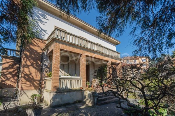 casa indipendente in vendita a Varese in zona Casbeno