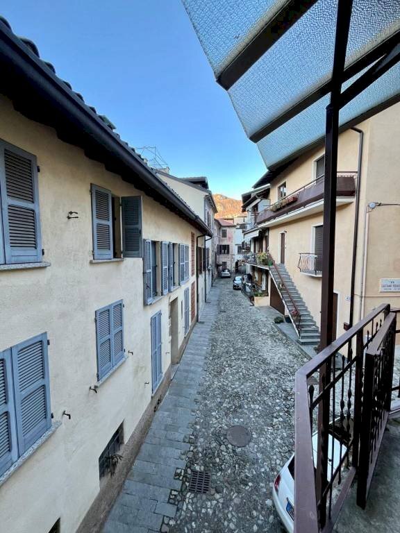appartamento in vendita a Varese in zona Rasa di Varese