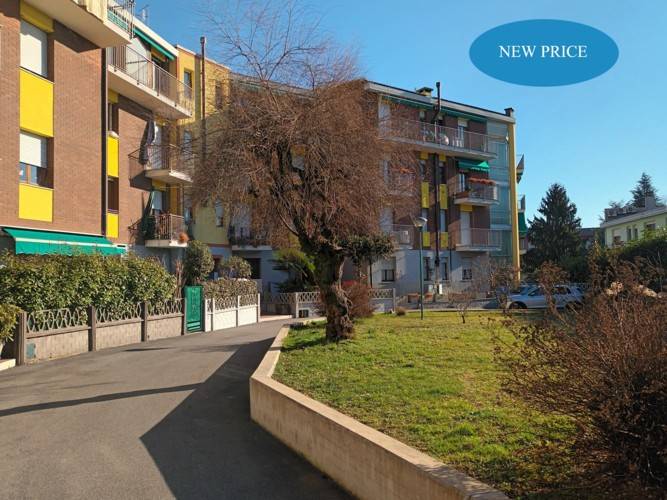 appartamento in vendita a Varese in zona Giubiano