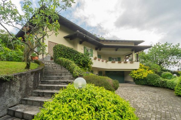 casa indipendente in vendita a Varese in zona Sant'Ambrogio