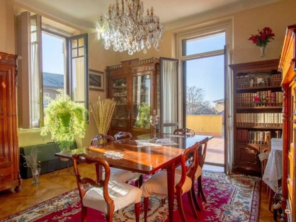 casa indipendente in vendita a Varese in zona Bobbiate